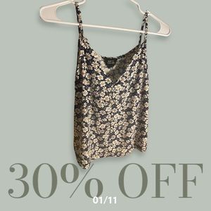 “Crop top” floral tanktop good as new, and very comfy material!